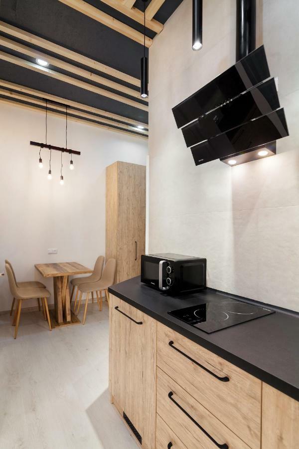 לבוב Leogrand One-Bedroom Apartments On Tugan-Baranovskogo 24 מראה חיצוני תמונה